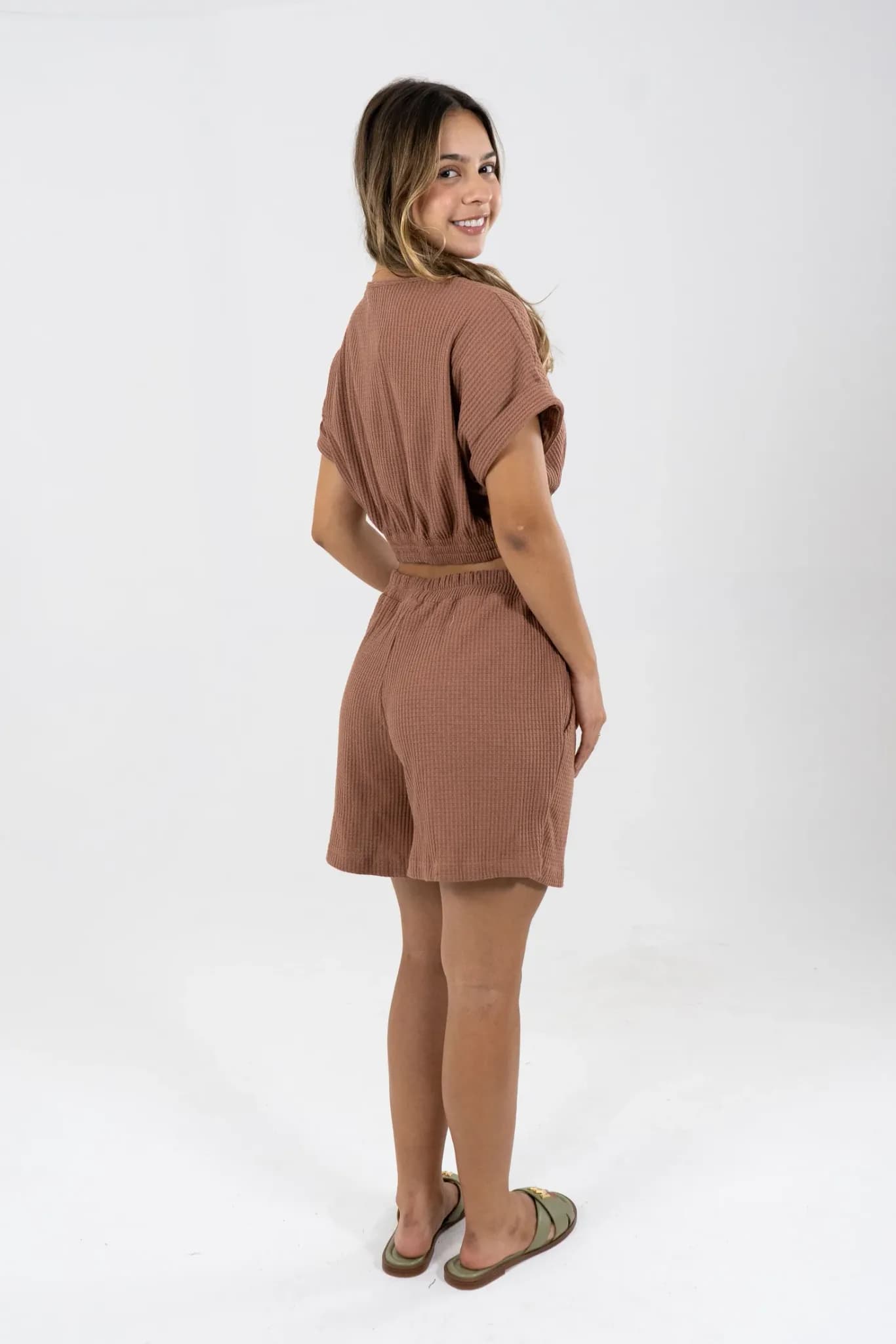 CAMISETA EDNA HORIZONTE · MARRON