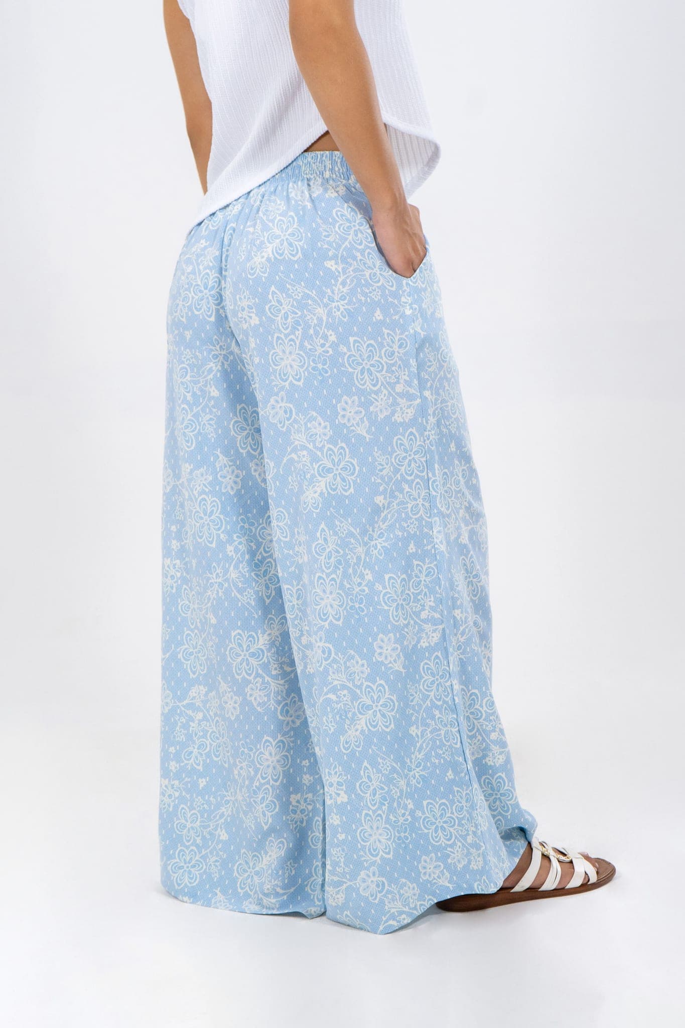 FALDA ELIA ARABIA · HIELO