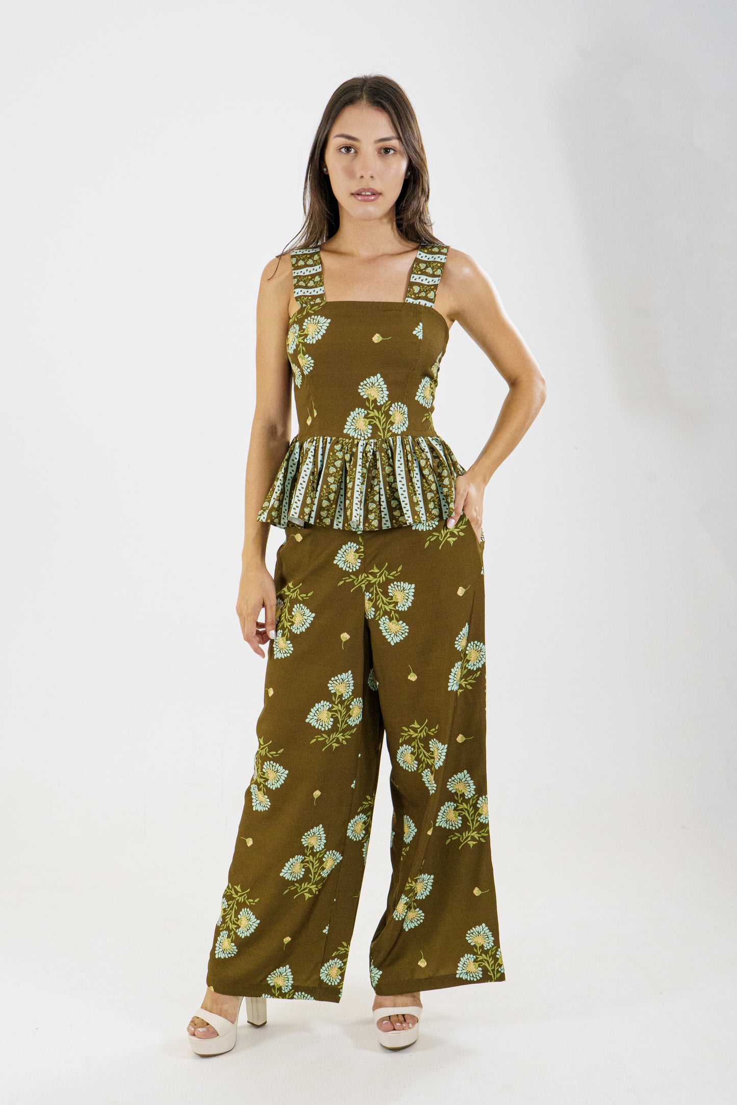 PANTALON LUZ MARRON - FLORES PASTELES