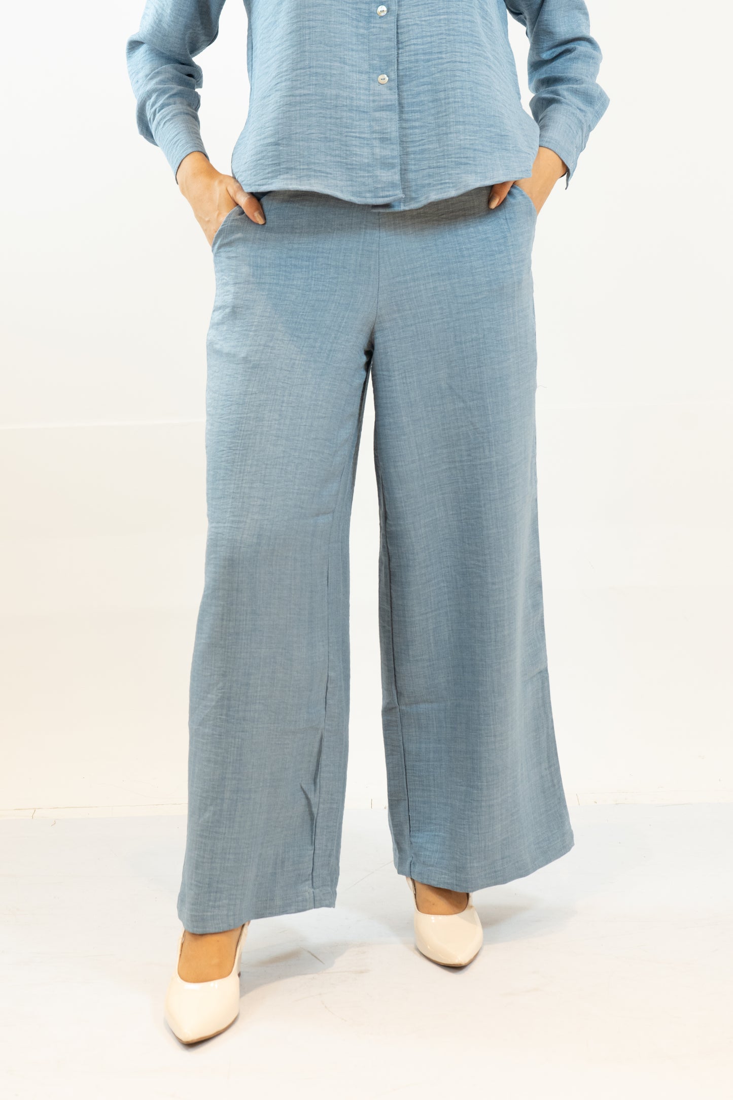 PANTALON AMBART - COLOR CHAMBRAY BLUE