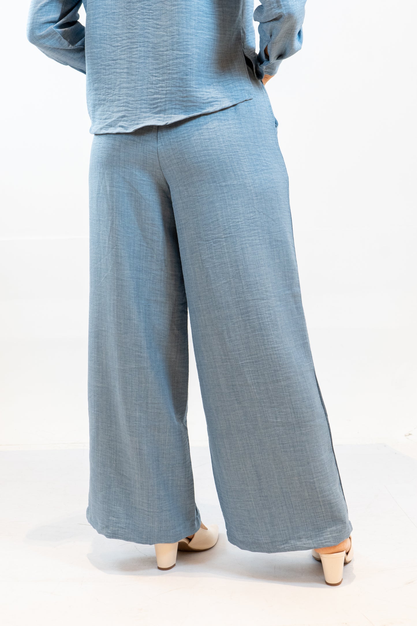PANTALON AMBART - COLOR CHAMBRAY BLUE