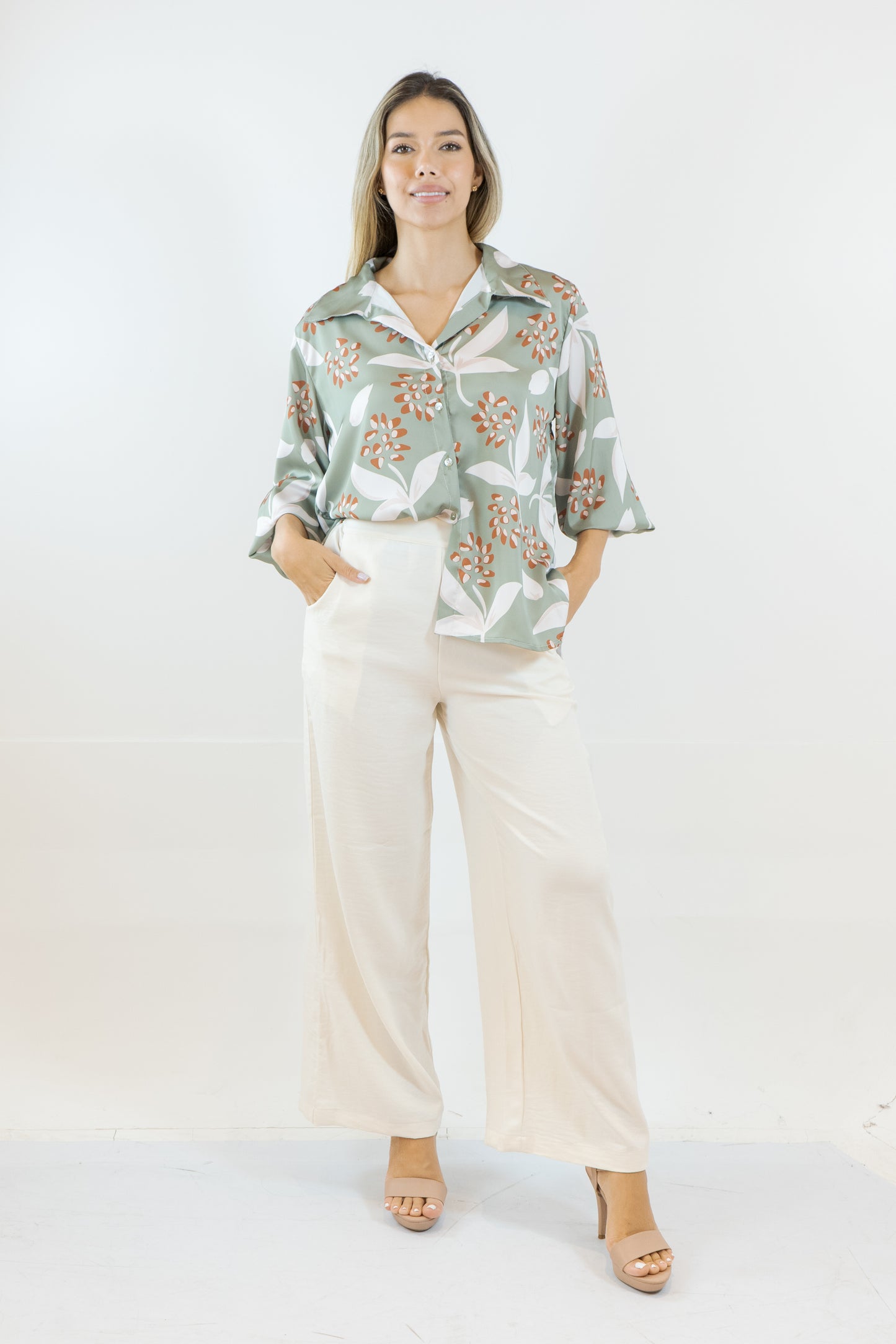 BLUSA CORINA OLIVA - COLOR VERDE