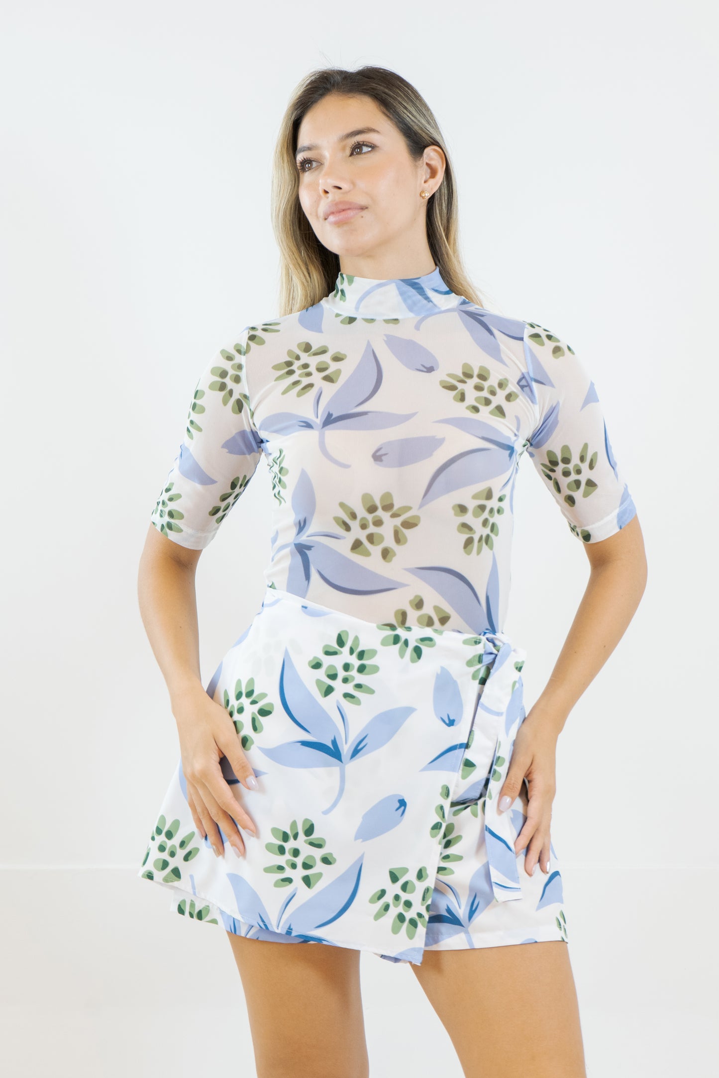 BUZO MALLA CUELLO TORTUGA OLIVA - COLOR AZUL