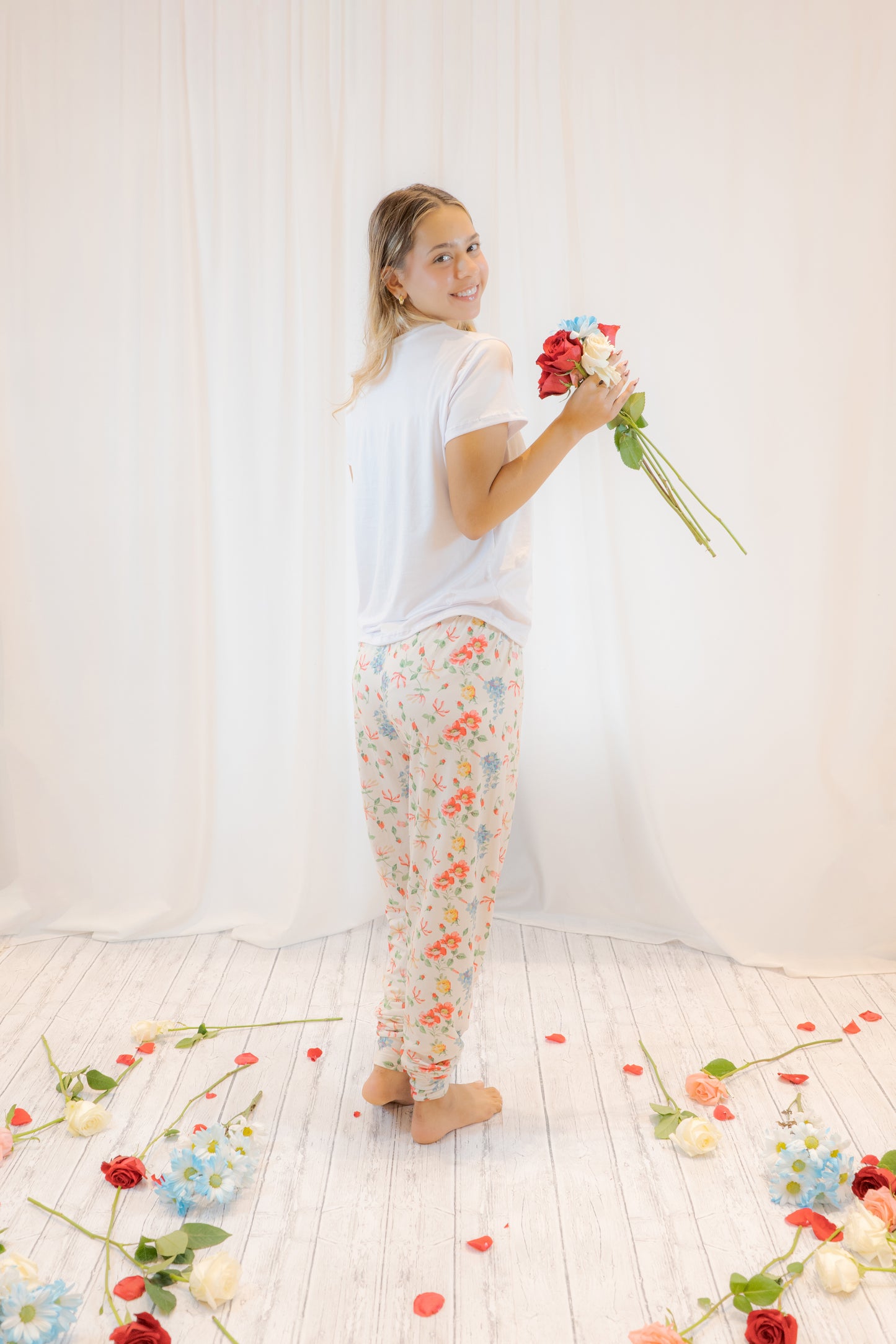 PIJAMA BRISA FLORAL - CAMISETA - PANTALON