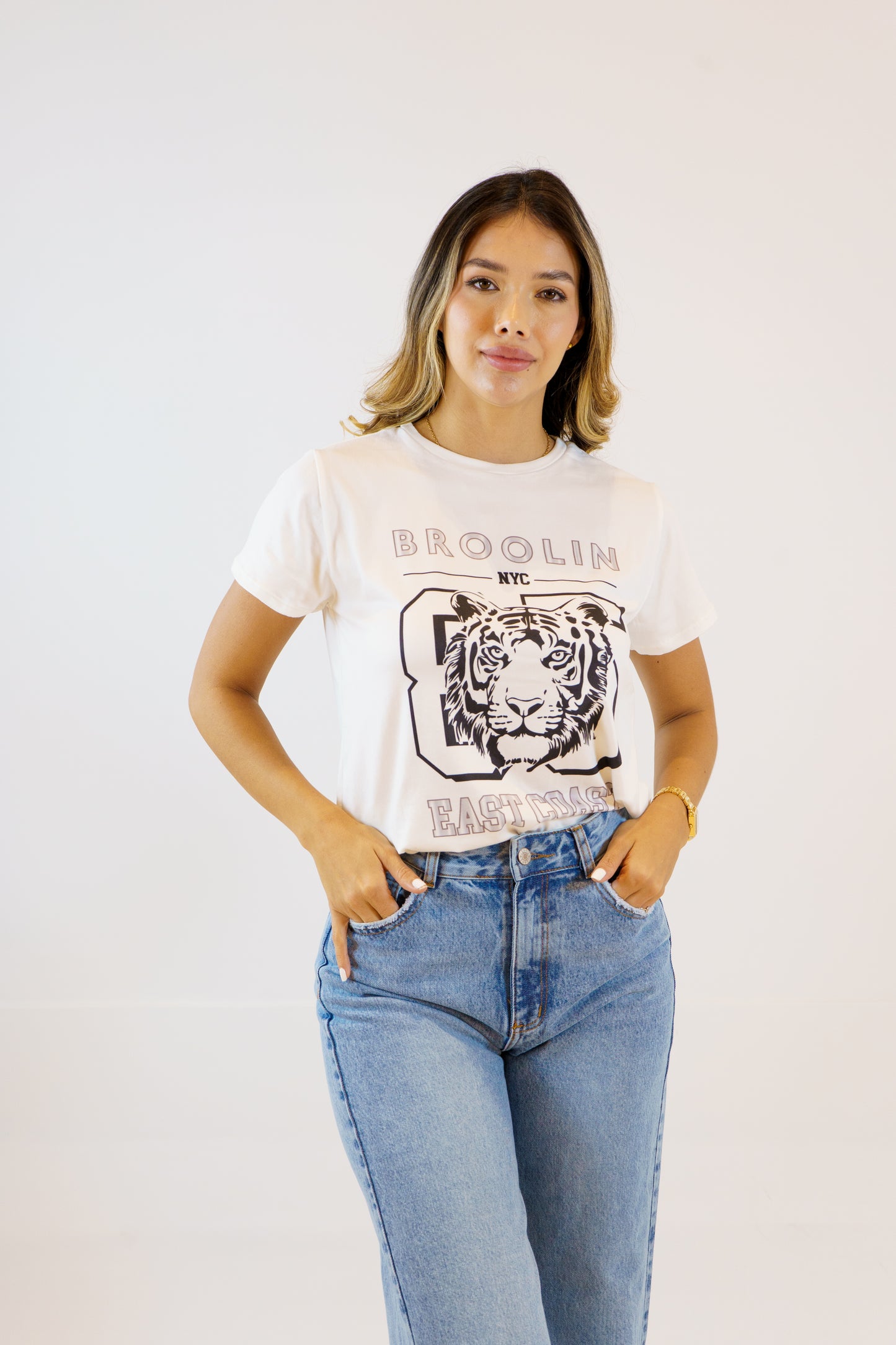 CAMISETA BÁSICA ESTAMPADA BROOLIN